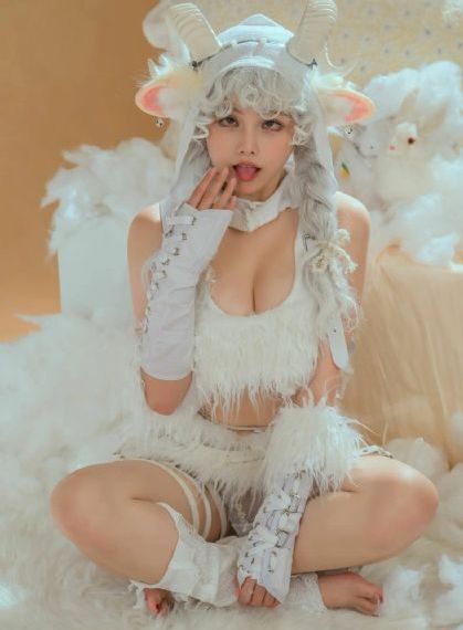 鱼跃在花见